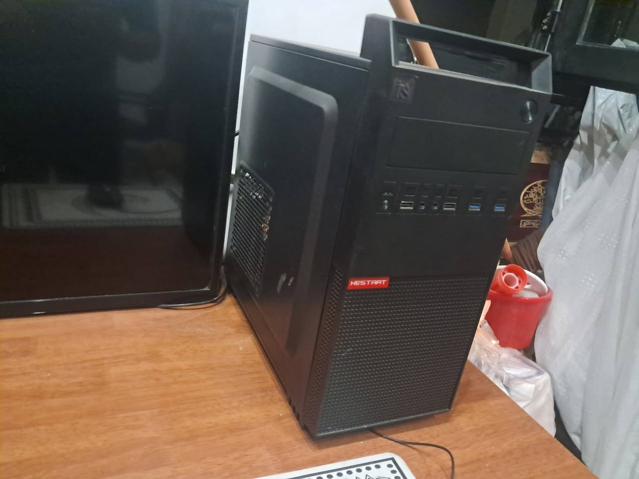 من رخصة الادمن
السلام عليكم
بيسي للبيع 
مواصفات
المعالج intel xeon 2630 V4
كرت الشاشه radeon RX 580 8GB
الرامات 16 GB DDR4 كور سير
بوور سبلاي 650 واط
الذاكره 256 M.2 و HDD500
مذر بورد X99
مناسب للالعاب مثل فورزا 5 وكراند والالعاب الحديثه ومناسب ايضا للهندسه والتصميم المتوسط والدراسه
السعر ٤٥٠ الف
 الهاتف ***********
