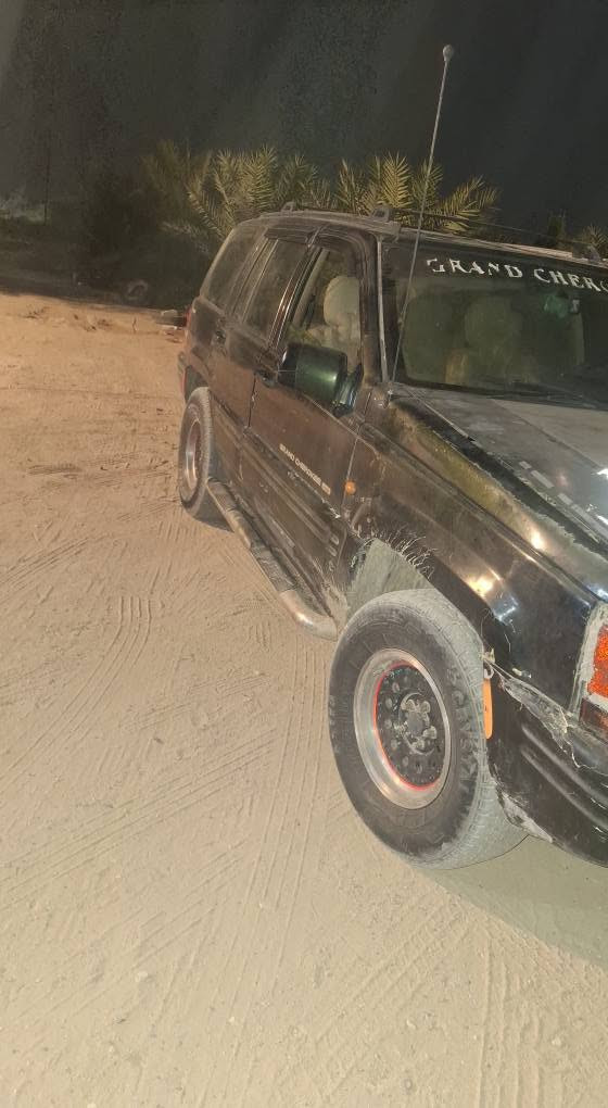 جيب شيروكي موديل 96 رقم اربيل تبريد شغال محرك 8 سلندر محرك يدخن او الكير يأخر العنوان البصرة خور الزبير 
*********** البصرة, العراق

