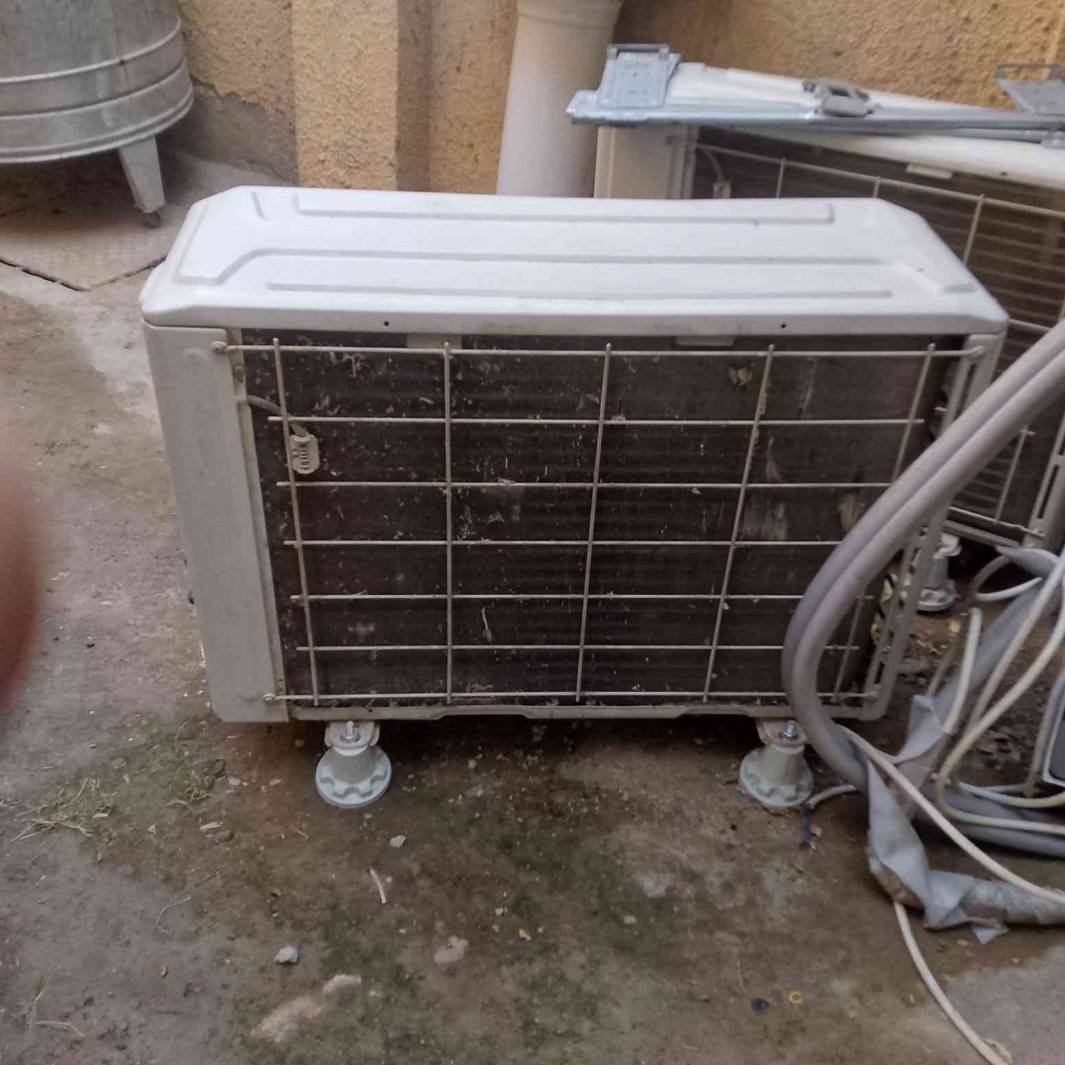 سبلت ميديا طن ونص ب650الف بيه مجال 
سبلت جبسون الاصلي طن انفيرتري الاصلي 550الف بيه مجال

مشتغلات فقط شهرين نظيفات كلش اخو الجديد 
الي يريدهن يتواصل على الرقم 
***********
المنطقة البياع
