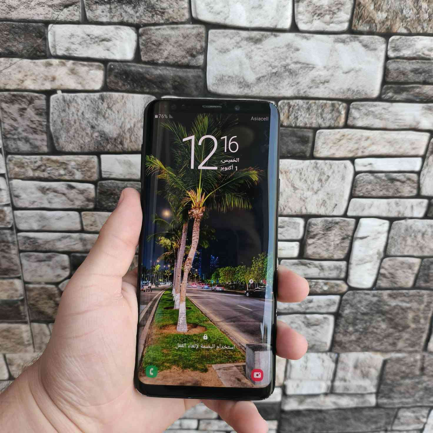 s9 Plus
نضيف جدا مال جناي سعره ( 165 ) بي مجال .. مكاني حله .. واتساب *********** ( شاشه بيها طبع خفيف جدااا فقط ) 🤍
مواصفاته ...
ذاكره 128 
يدعم شريحتين .. ويدعم الشحن السريع 
شاشه منحنيه سوبر امولد 
بطاريه مستبدل فقط .. مع ملحقات
