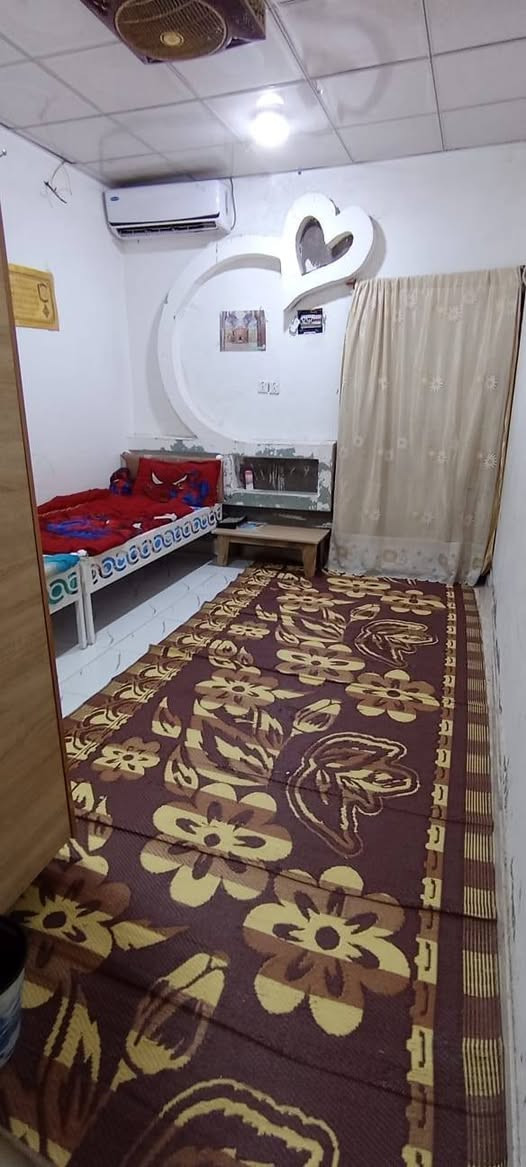 السلام عليكم 

 دار للبيع  مساحه 100 طابقين

 يحتوي على 3غرف وصاله ومطبخ وصحيات

طابو زراعي عراقي 

بناء حديث كونكريت وبيت جاهز من كلشي

ابي الخصيب محيله الوسطي

السعر ب57 وبي مجال

***********
