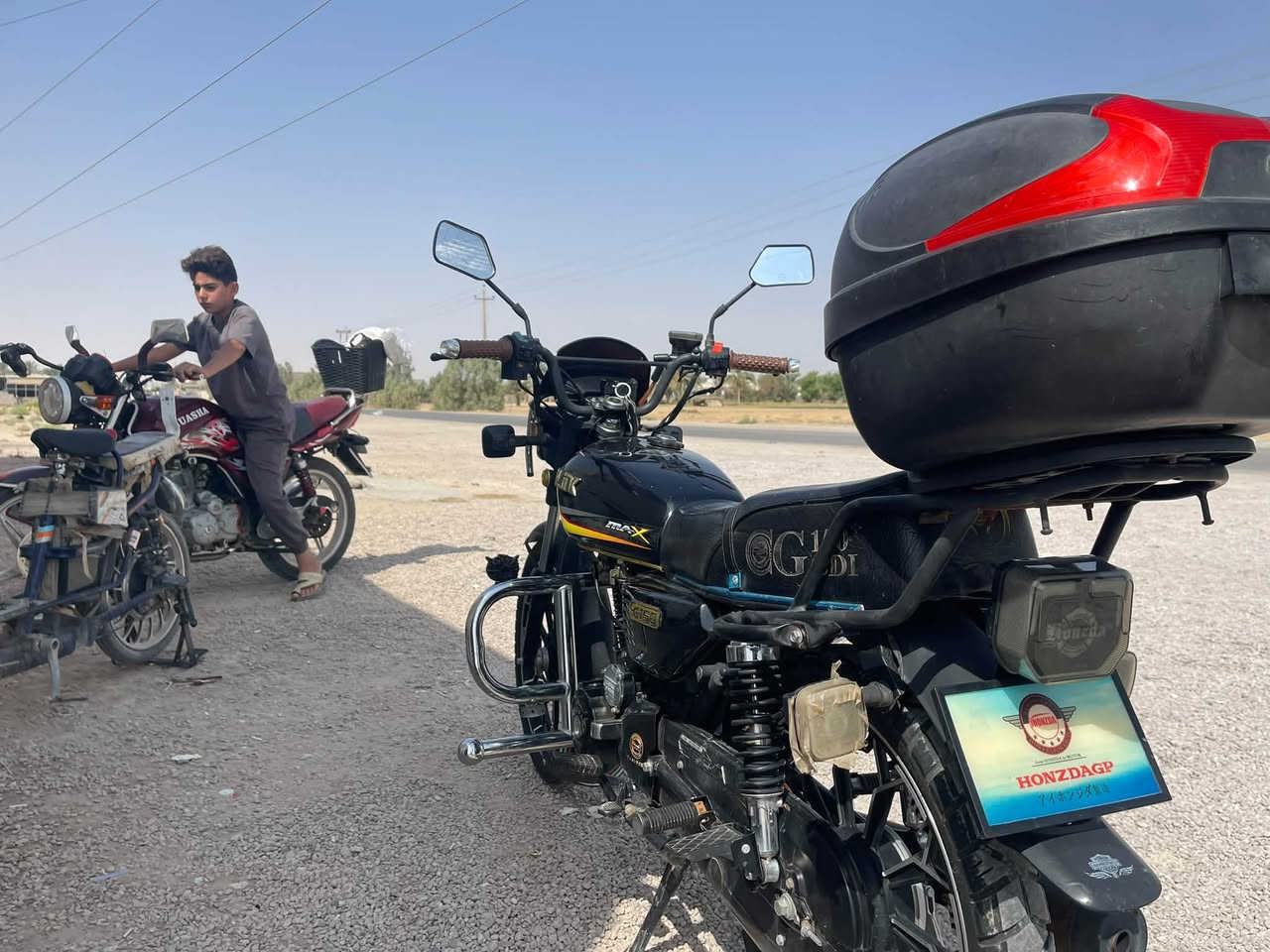للبيع: دراجة Sonlink CG150 MAX(سونك)بحالة ممتازة
حجم المحرك: 150  دراجه نضافه 💯
بصمه تشغيل عن بعد كلشي بي بعده شركه السعر ٩٠٠ وبي مجال للطيبين 📍الرمادي زنكوره القريه العصريه للاستفسار 📞***********
:
