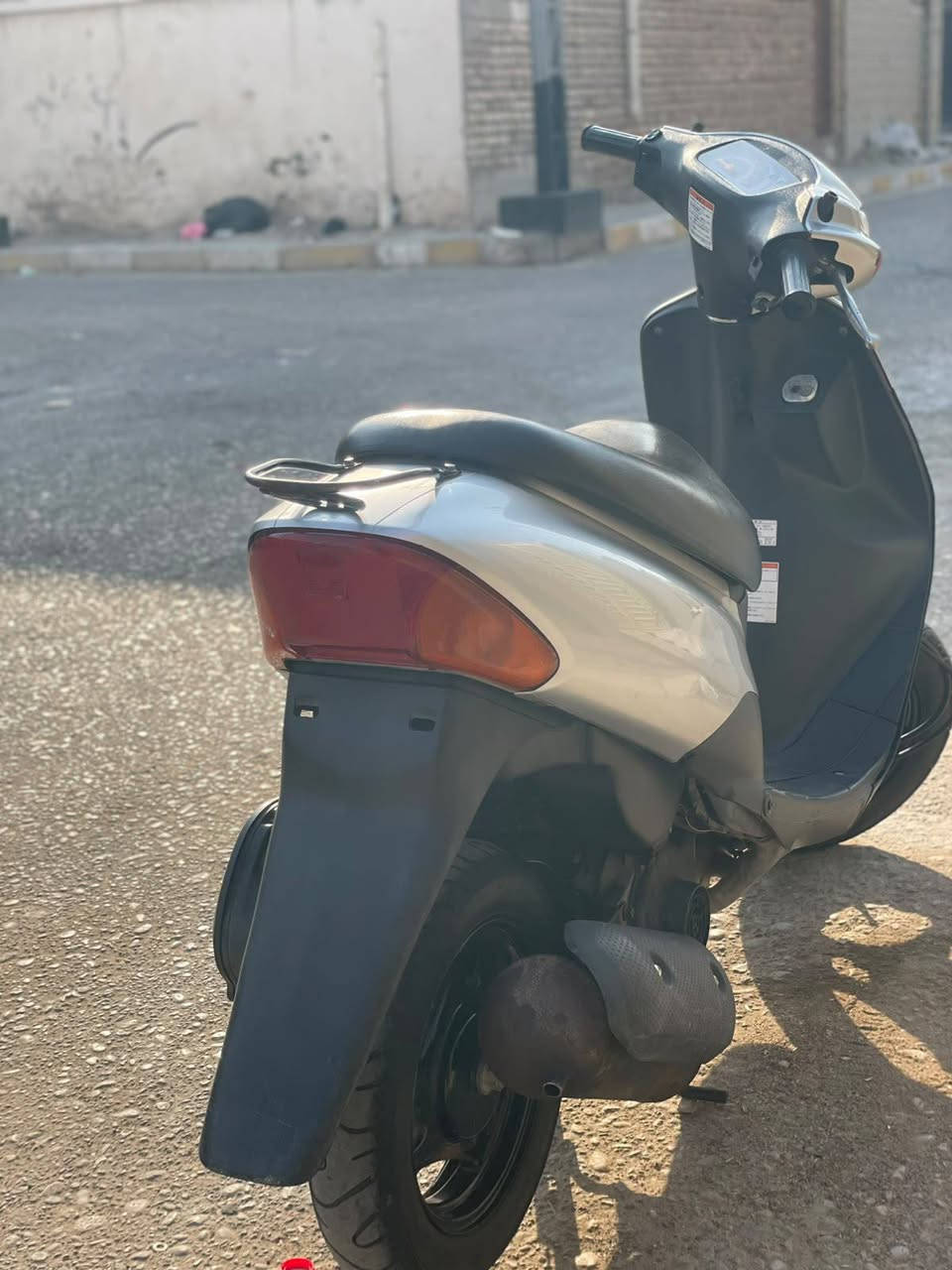 للبيع ساسوكي رياضي تقريبن صالهة شهر من طالعة من الوكيل
الدراجة كلشي بيهة  شغال         سلف وهندر 
ما مبدل بيهة اي شي ابد 
السعر 550.   وبيهة مجال الشراي يتصل ***********
