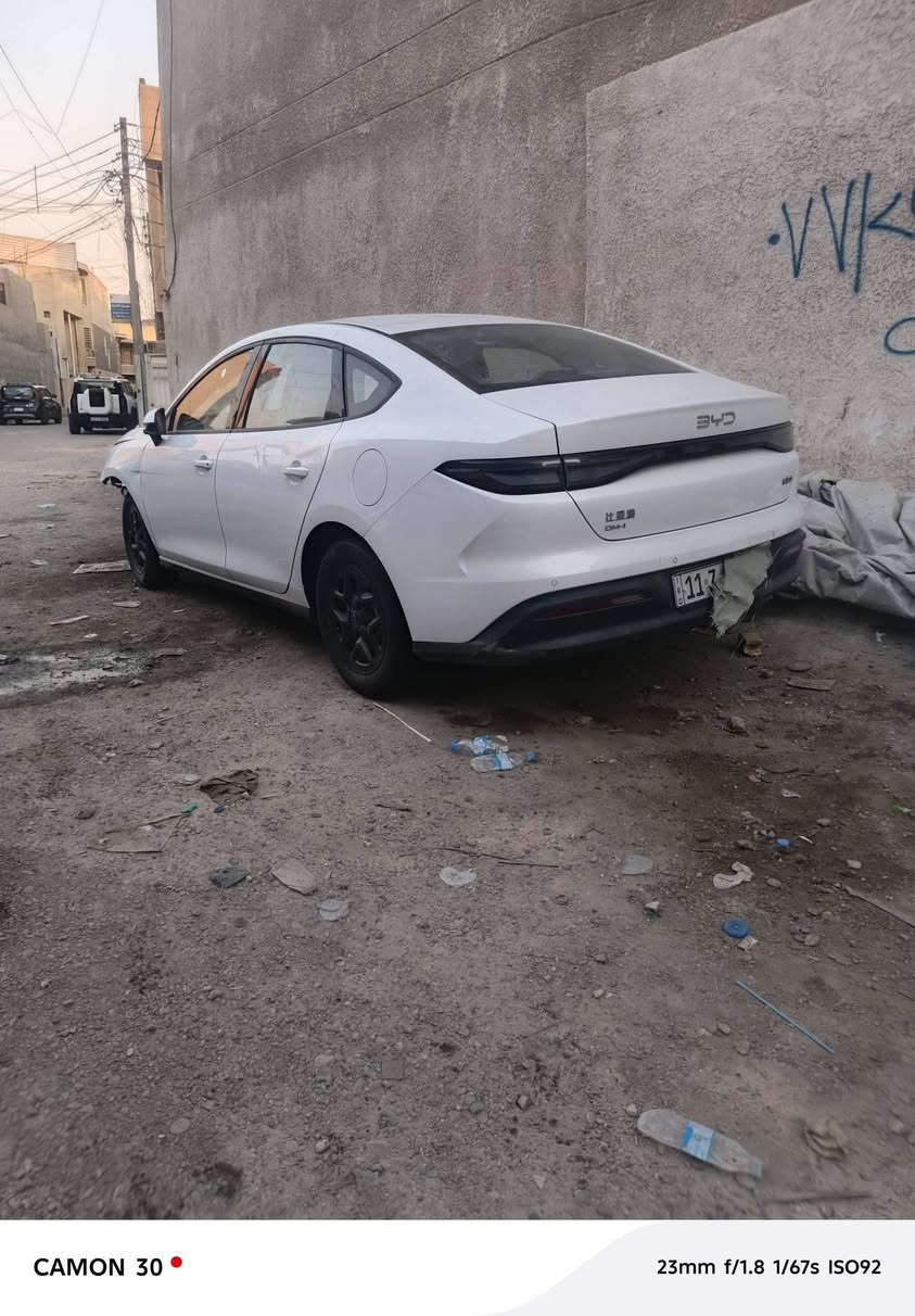 سيل فايف25للبيع رقم بغداد  ماشيه 4000 الكلي على حادثه السيارة طافيه سعر11و800 بيه مجال ***********
