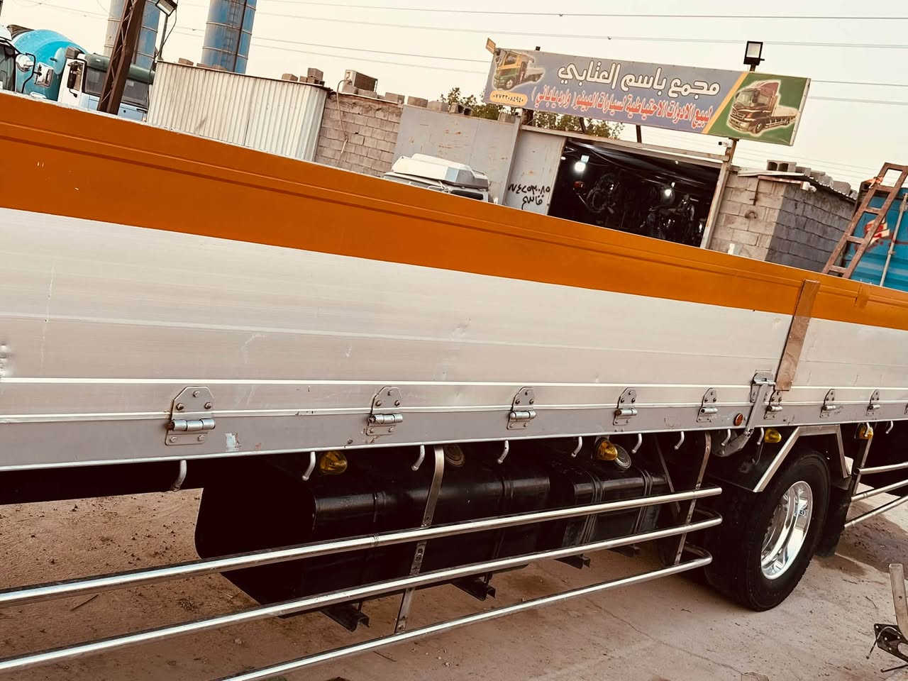 شيطان دخول جديد رقم بغداد ما مشتغل بلعراق سبعة وربع شاصي محسن الاخير فول عادي بلادي مكينة 6 سلندر 
سستم بلادي معرض ومجمع باسم العتابي ***********

