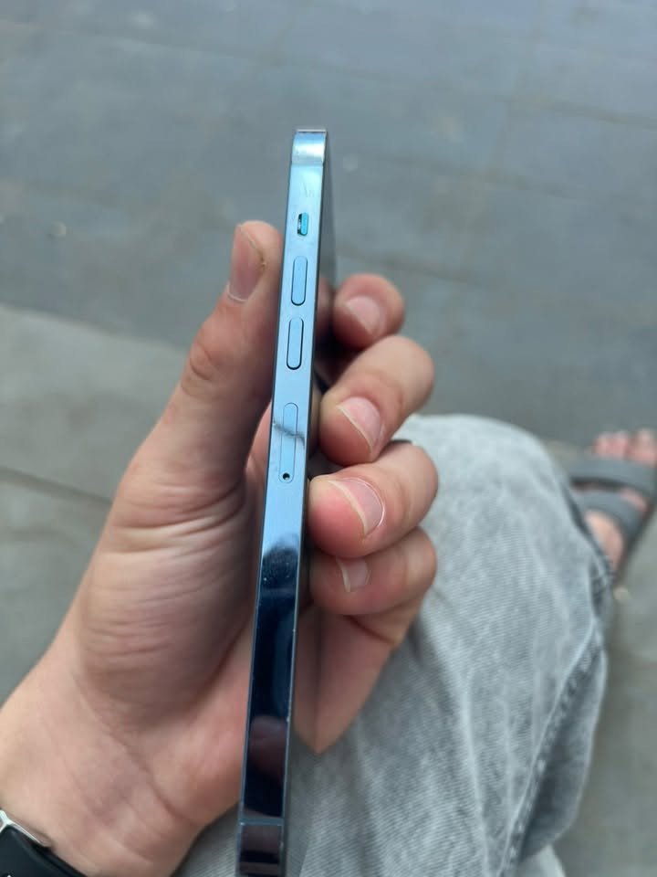 آيفون 13 برو ماكس
جهاز مبدل شاشه وضهر 
 شاشه 3 خيارات الأصلي 

بطاريه 86 ما مصعد ولا مبدل  

ذاكره 256 

تك سيم 

تواصل ***********

