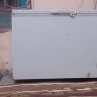 مجمدة • ثلاجة • للبيع