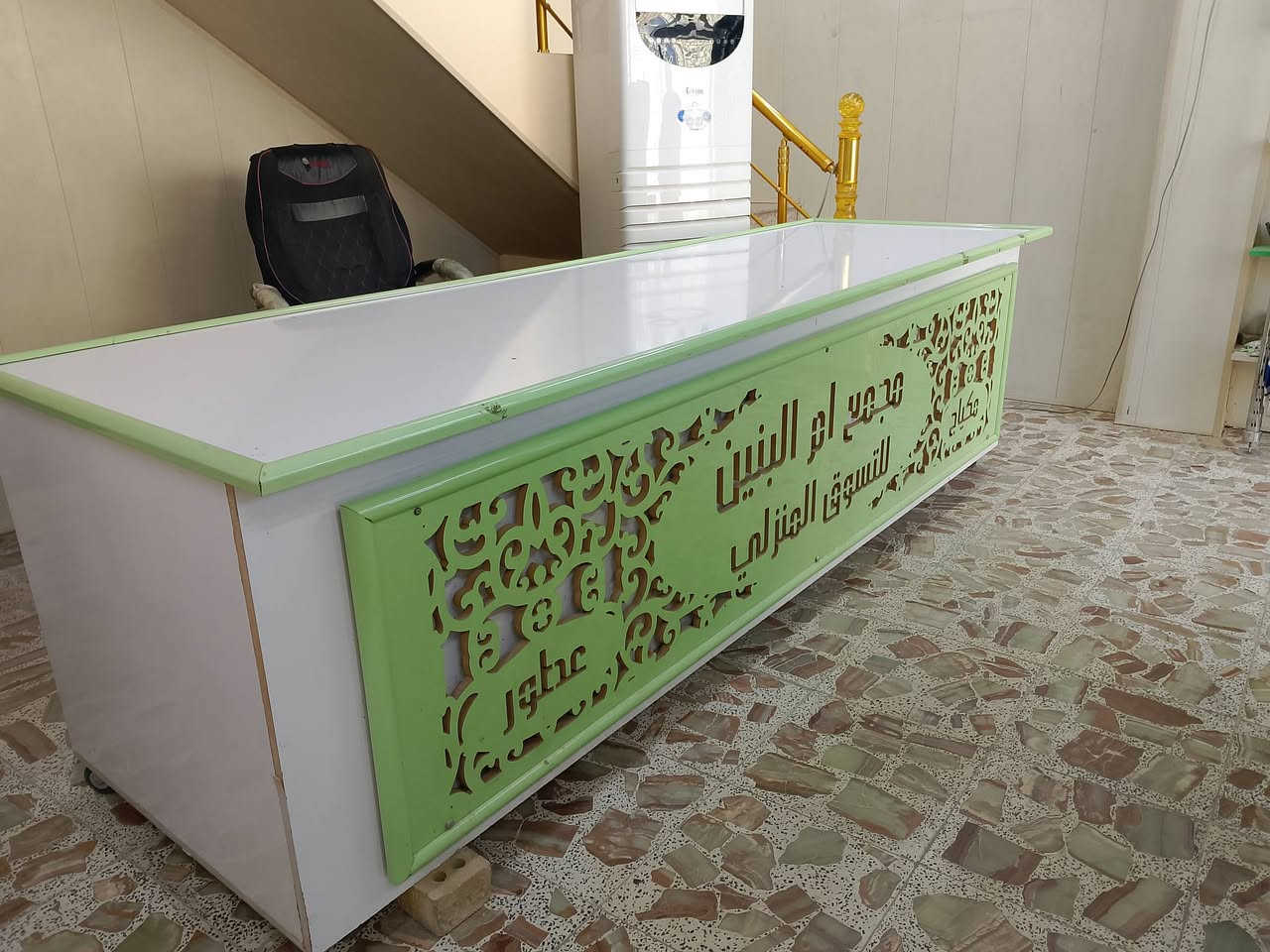 ميز للبيع
الاستفسار علئ خاص او ***********
