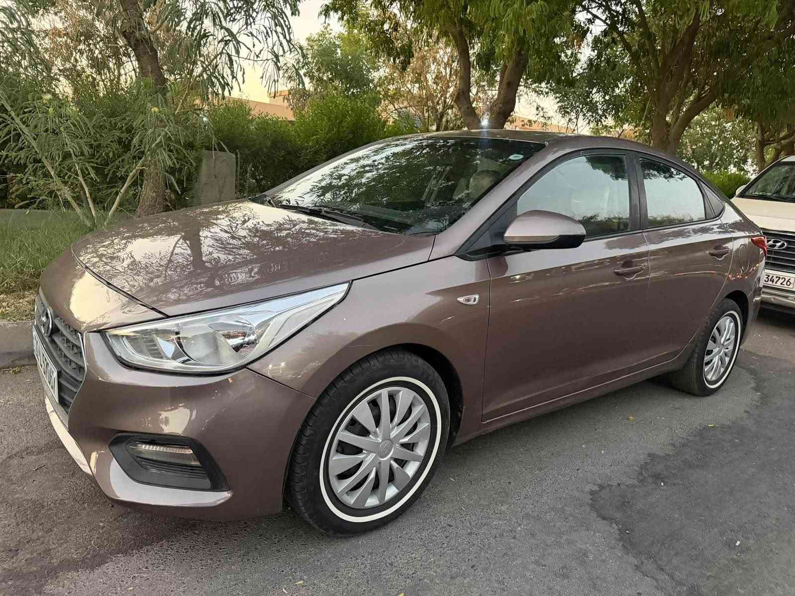 للبيع هونداي اكسنت بسعر مناسب موديل 2019 خليجية السيارة مكفولة من الضرر بيها فقط مكانات صغيرة بارد صور السونار بالمنشور السنوية والرقم جديد بأسمي تريد تحويل او وكالة حاضر 
تخم تايرات جديد محرك ممفتوح 1600 دوش ABS گير AT اوتماتيك وعادي كهربائي المرغوب شاشة وكامرة
 تحكمات بالستيرن جهتين السيارة بدون نقص السعر 108 وبيها مجال بسيط
العنوان قضاء كلار تابع لسليمانية للاستفسار والتواصل الاتصال عالرقم *********** كالار, السليمانية
