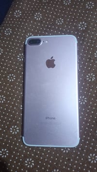 أيفون 7 بلاص نضيف  07853534593 واتساب