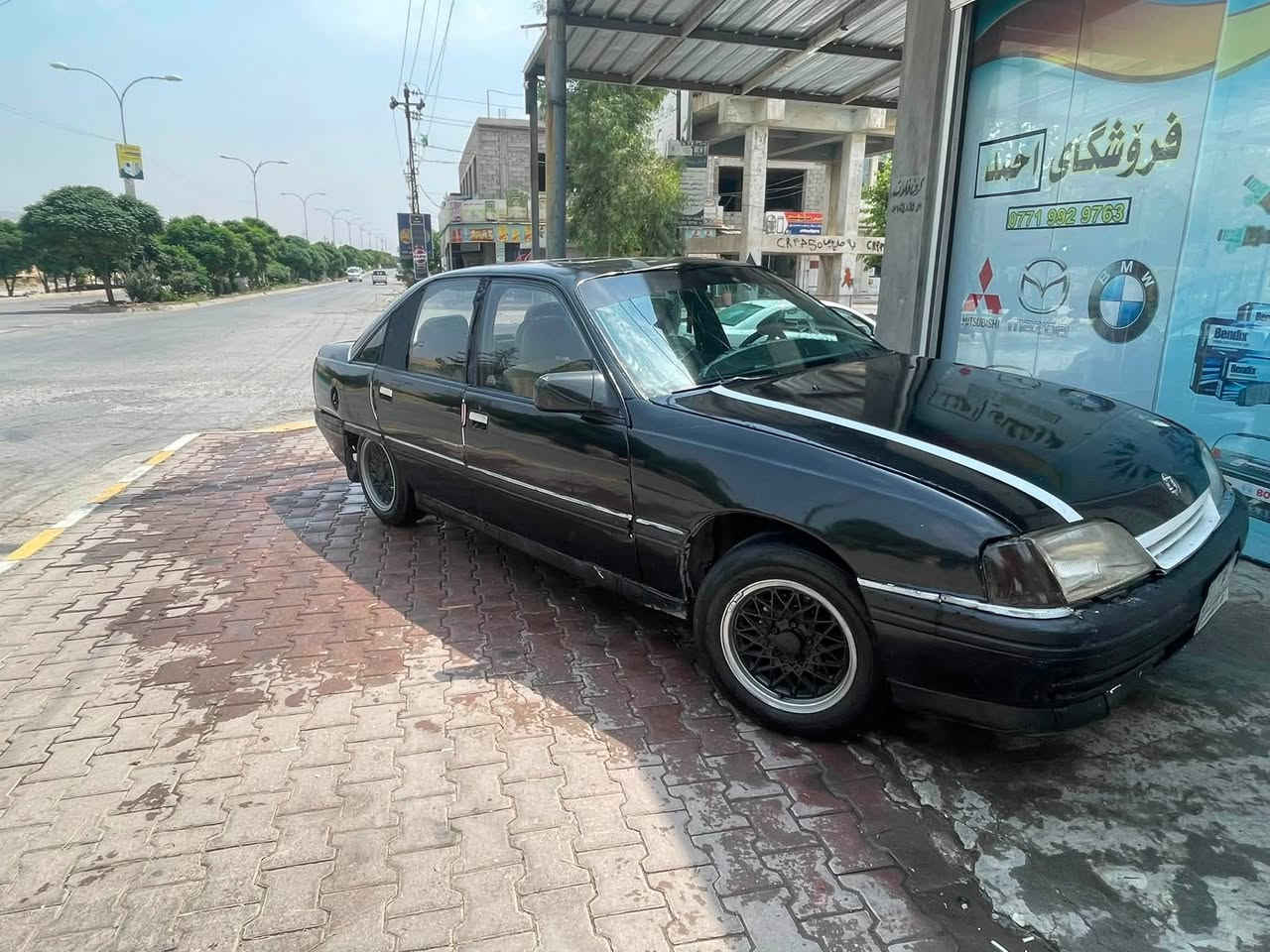 ئۆپڵ ئۆمیگا مەکینە ٢٠ سەنەوی پلاستیک بەشەرتی ئەوەلیات ئەوەلیاتت هەیە
گێڕ و مەکینەی بەشەرت 
ویلی حەسیری جوانی لە ژێرە 
موس بڕاوە وەرگەراو سەنەوی ئەوەلیات هەموی بەشەرت
١١ گەڵاو معامەلە 
***********
شووین بازیان
