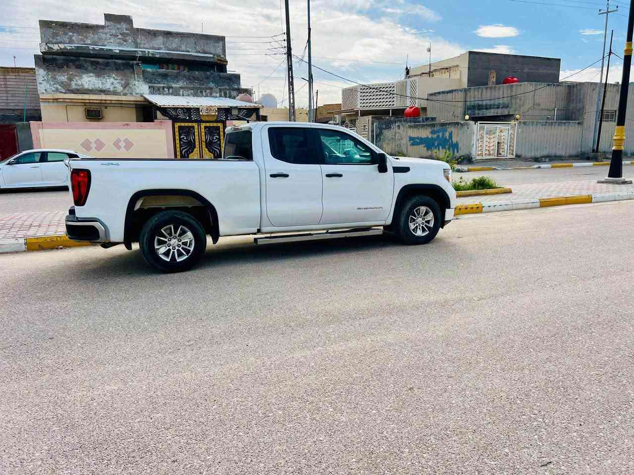 السلام علیکم
للبيع أو مراوس جمس سيرا GMC Sierra)

موديل 2021 مكينه وكير كفاله مكينه v8

كشافات ضباب أمامية ويلز (رنغات) ألمنيوم أصلية دواسات جانبية أضواء سقف أعلى

نظام الدفع : 4x4 دواخل عسلي جلد تخم تایر جدید سيارة جاهزة من كلشي

*********** رقم
