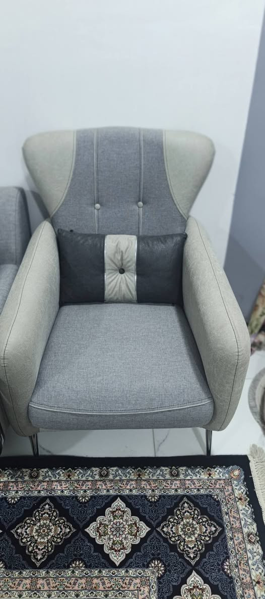 للبيع تخم ماركة Larsa (لارسا) الأصلي نظيف وبحالة ممتازة تخم الماركة: Larsa Comfort Living الأصلية (العلامة ظاهرة بالصور).  المميزات: التخم يتكبر ويصغر حسب الحاجة، ويتحول بكل سهولة ليصبح جرباية (سرير) مريحة جداً للاستخدام 📍الموقع نجف الشرف مجمع الكرار السعر مليون وبي مجال 📲الستفسار   ***********
