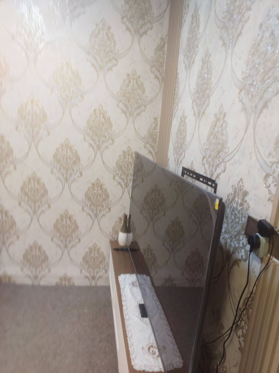 شقة للبيع مجمع نجم الدين شوراو قفل ١١ مليون مساحة ٩٠ 
مع الاثاث ١٦ قفل شقة نضيفة فول سقف ثانوي جديد ورق حائط نضافة فول لاتواصل علق بتم للسعر او تواصل مع الرقمم واتساب 
***********
