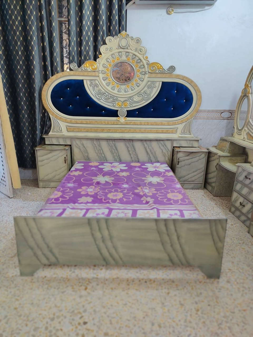 يالله
_غرفه نوم ام الخمسه تسكام
_نضافه 95بل ميه
_700وبيهه مجال _
_النجف حولي شارع 30 الثاني
_***********واتس
