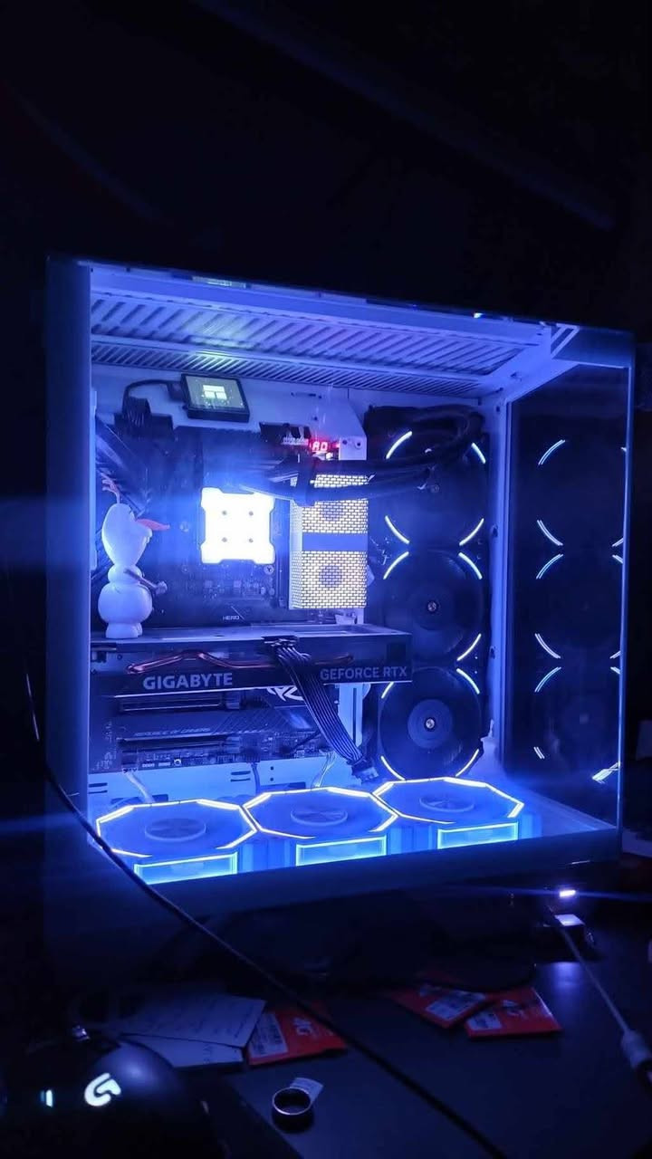 I5 11f 
rog maximus xiii hero z590
M.2 xbg ار جي بي
Ram 32 gb 
16×2 
3200hz 
GIGABYTE GeForce RTX 4060 Gaming OC 8G  X3 fan 
Nvme 500gb 
Sad 1t 
Cooler Thermalright Trofeo Vision 360 ARGB Liquid CPU Cooler 
ابو شاشه  

FANTECH PSB750M SHADOW 80 PLUS BRONZE FULL MODULAR POWER SUPPLY

jonsbo 
ram memory cooler white

case darkflash dy470 white 
يتحمل ١٠ مراوح 
مشدود عليه 4 fan white

ماوس 
Logitech G502 Hero Gaming Mouse 
كيبورد  
Akko 
World Tour Tokyo R2 3084B
شاشة  LG 75hz 
و ماوس باد هنتاي هدية 😁✨️.
للاستفسار خاص او على الرقم***********
