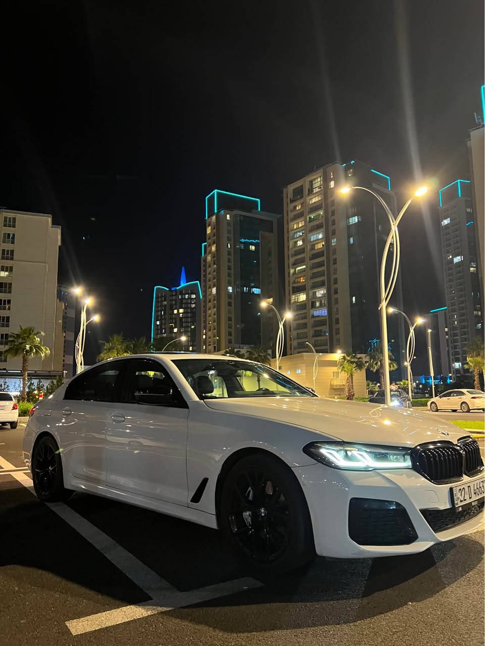 Bmw2022 xdrive m 530i 
فول الفول داتو شو 
لايتات متحرك كشنات كهرباء 700
شاشه كبيره اشاره باليد صوت 
سماعات هارمن كاردن 
ختم M دوسات ستيرن فلنجات شاشه 
صندوق كهرباء  هواي مواصفات بعد 
ماشيه قليل ٣٥ ميل 
حادث ٣ قطع صبغ ٢ تبديل بلادي 
شرط اي دواخل ماكو شخط داخلي ماكو 
ايرباكات سستم 
بيع او مراوس بشي اقل 
مكان السياره اربيل للاتصال *********** أربيل, العراق

