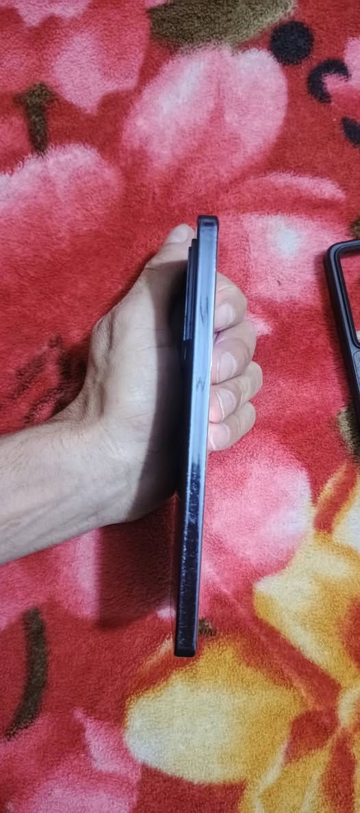 السلام عليكم موبايل للبيعInfinix GT 20 Pro
الموبايل نظيف وغني عن التعريف به مشكله واحده طبع بالشاشه وما يبين الجهاز شرط مو مفتوح السعر 275 بمجال قليل الموبايل 120 فريم ببجي رام الموبايل 12  + 6 الاستفسار على هذا الرقم***********

الرقم***********
