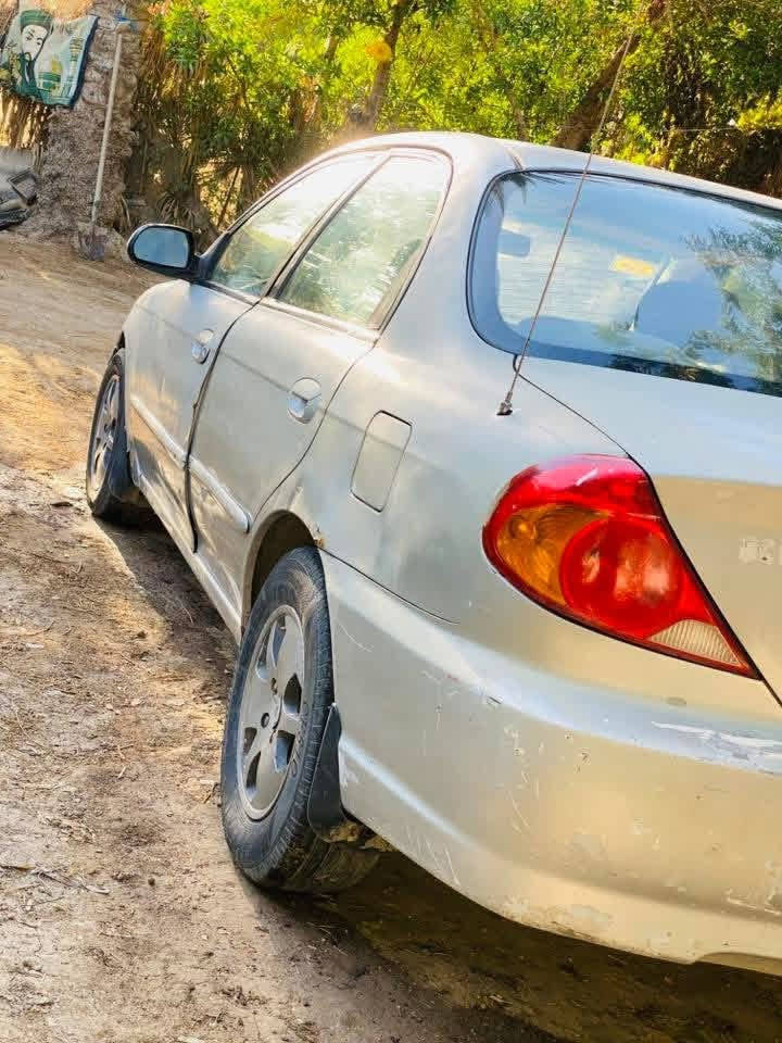 سبكترا ٢٠٠٤ رقم بغداد انكليزي بسمي مكينه وكير زينات محتاجه ترتيب بدون حادث رايدها ب٢٥ مكاني بابل المسيب للاتصال ***********
