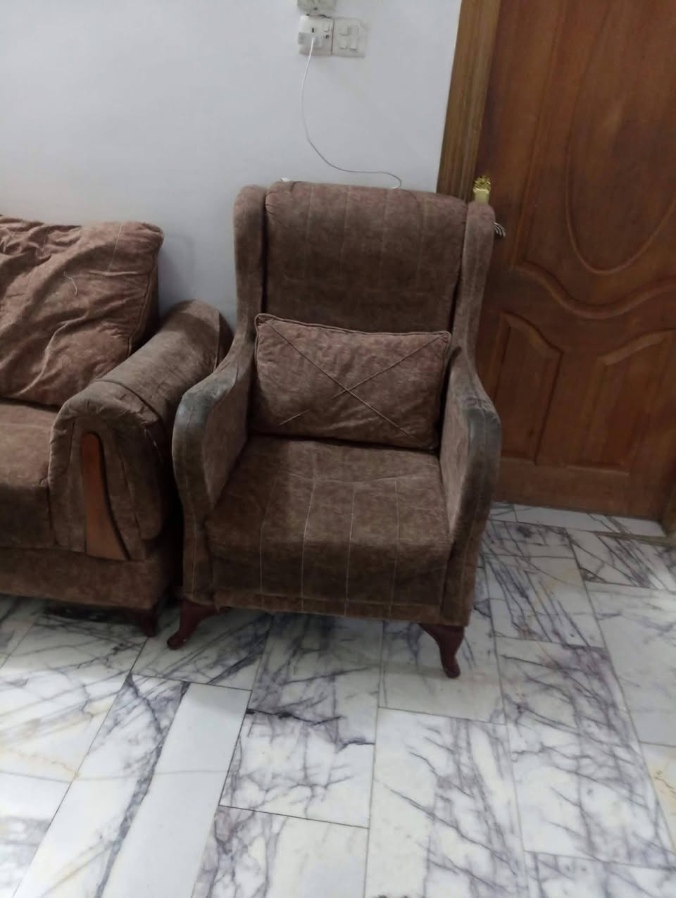 10مقاعد • ما بي كسر • بس غسل