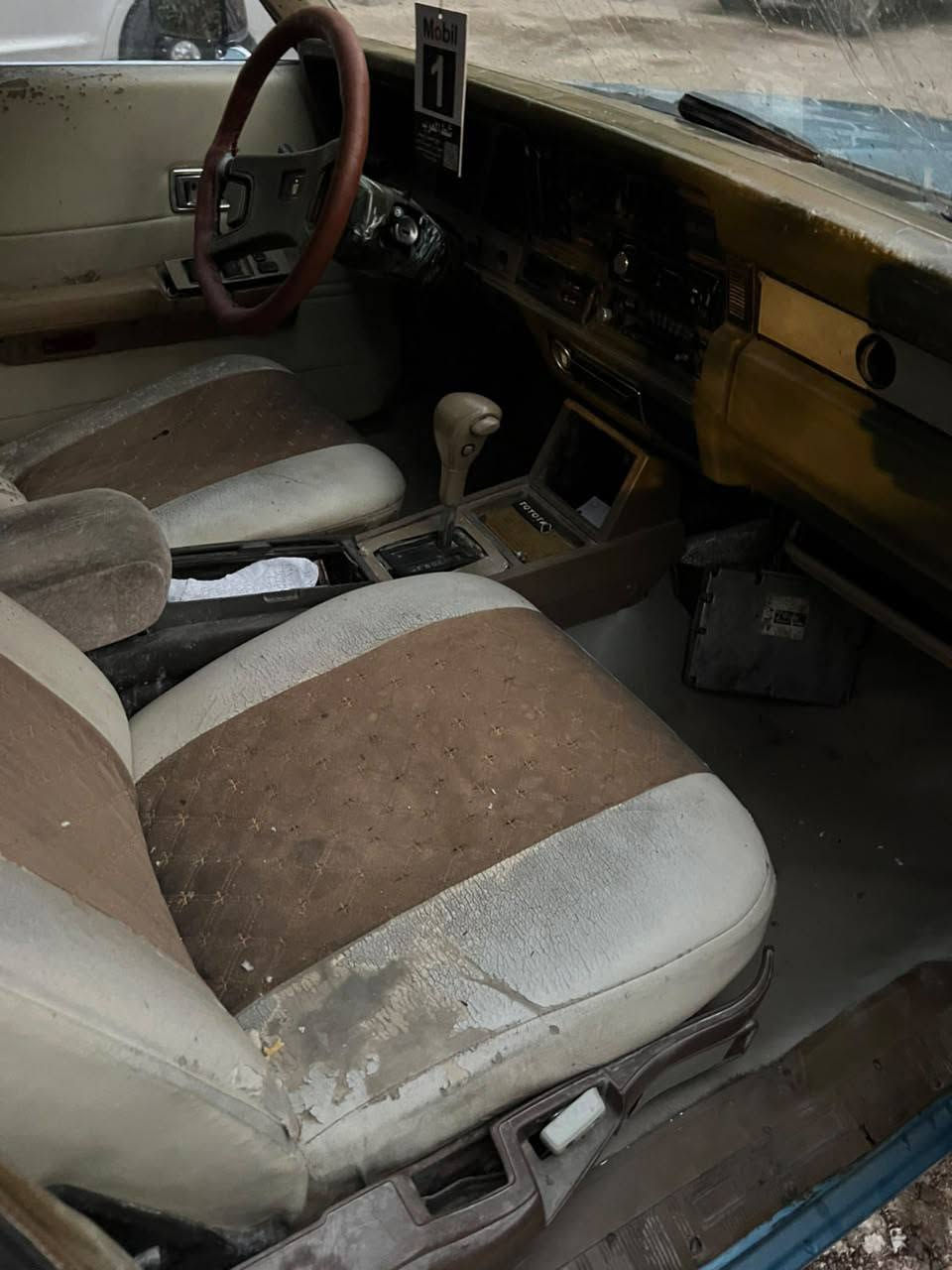 كراون كلاسيك مديل 75 رقم وهوه وسنوية جدد باسمي تحويل مكينه و كير VVT جدد حداده تخم تاير تبريد كفاله تعمير جديد سياره جاهزه كفاله عنوان بصرة سعر 45 رقم الاتصال ***********
