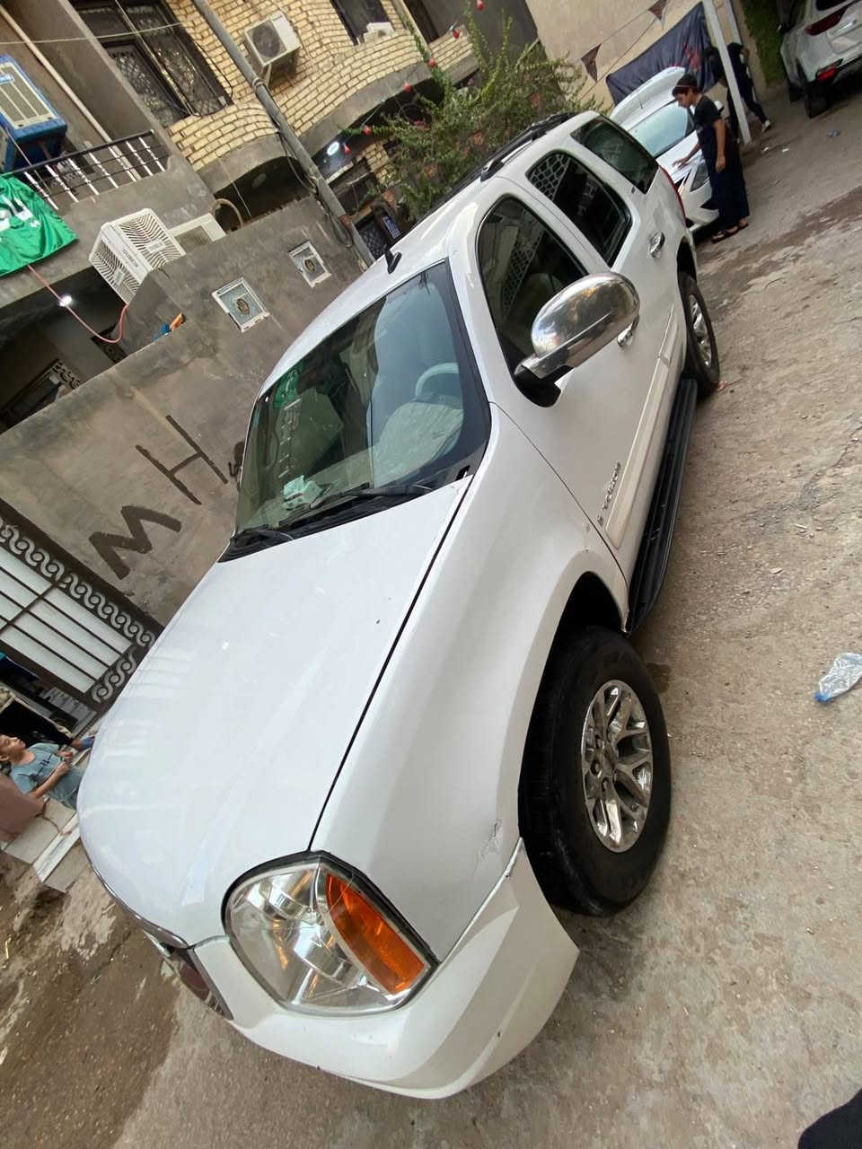 السلام عليكم من رخصت ادمن بسبب الوعود الكاذبه  لا تكلي امسح المنشور و جايك تعال ودلل  للبيع سياره جمسي مديل 2007 رقم بصره انكليزي شرط التحويل السياره ابيع بدي كوم حديد اكفل اصوليات و اكفل گصه المرايه اشاره +ترحيب +شفط منضومه زينون السياره فول ماعده الفتحه SLT العنوان البصره حي الاصدقاء الرابعه 
رقم التواصل *********** متواجد اتصال شريحه +واتساب  سعر 125 قفل البصرة, العراق
