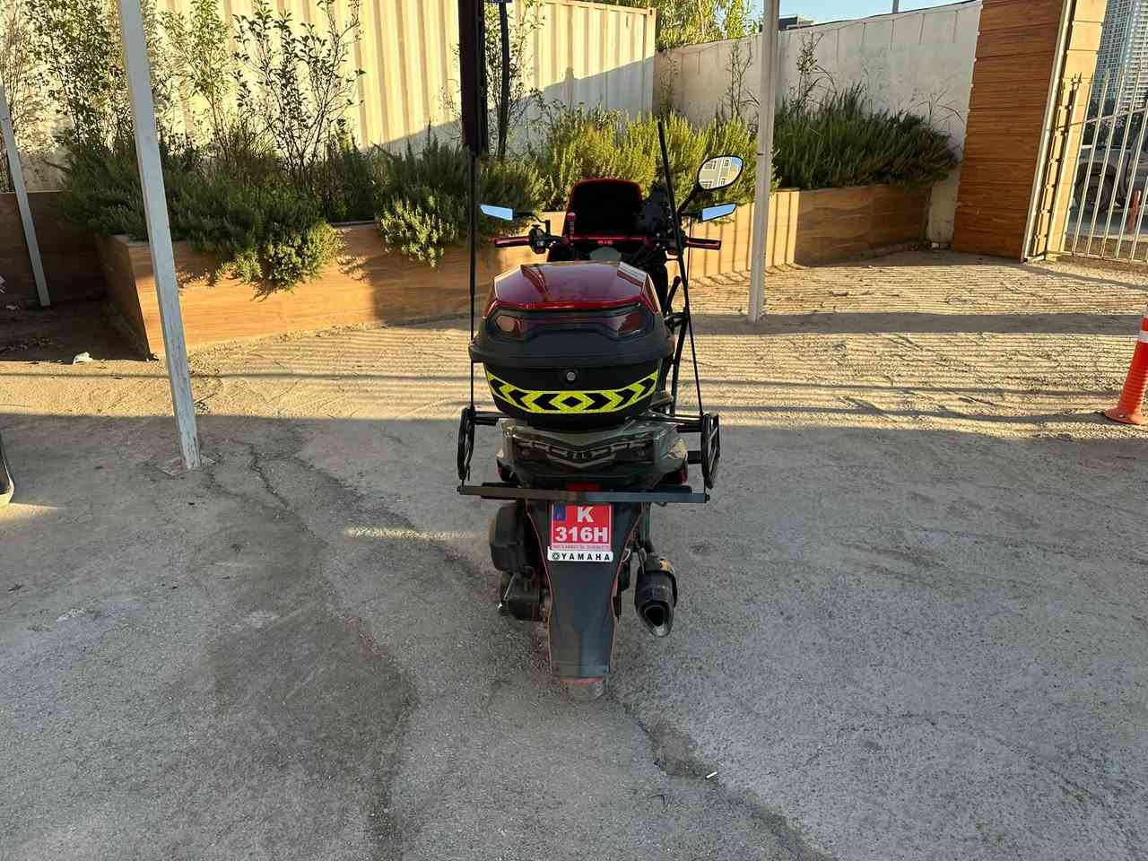 دراجة للبيع محرك كبس بشرط على الفحص دراجة رياضية معدل عليها من البيج من البيج اللي حاب يتصل***********
