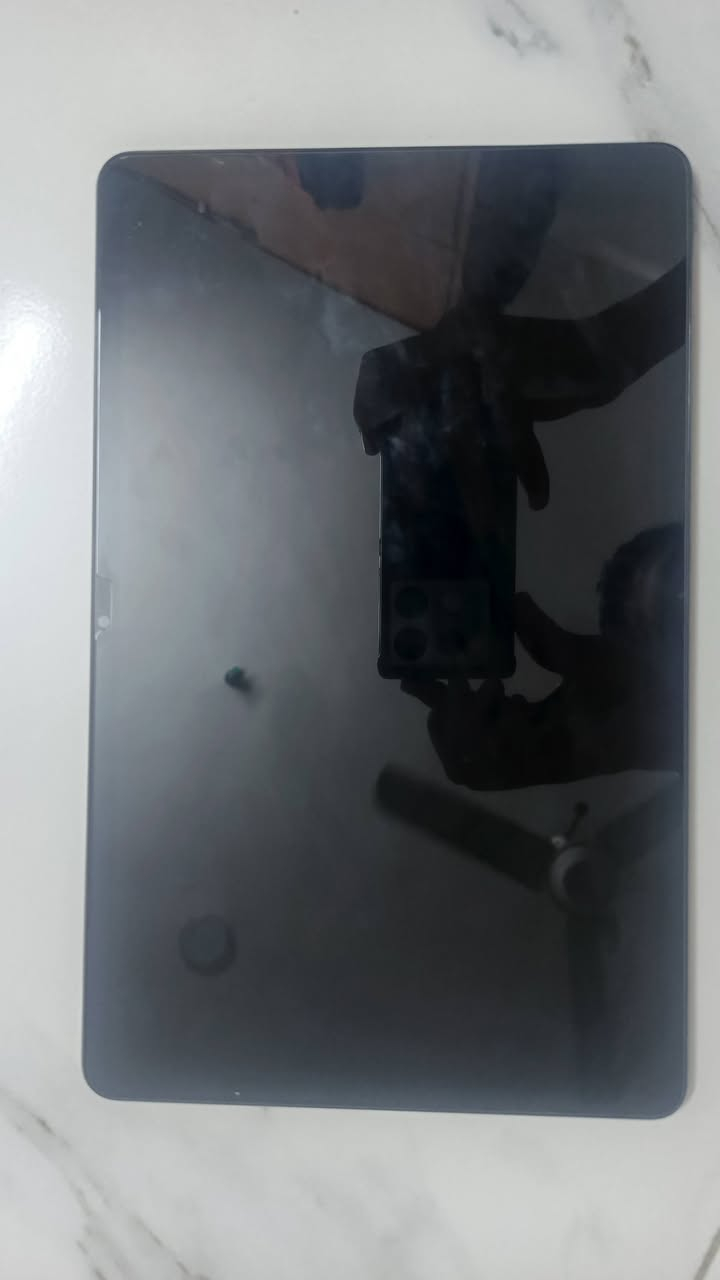 السلام عليكم ايباد HONOR Pad x9
مستخدم فتره قصيره اخو الجديد   بعده بل ضمان الشركة 

مكان مدينة الصدر سعر 275 ࢪ. ***********

