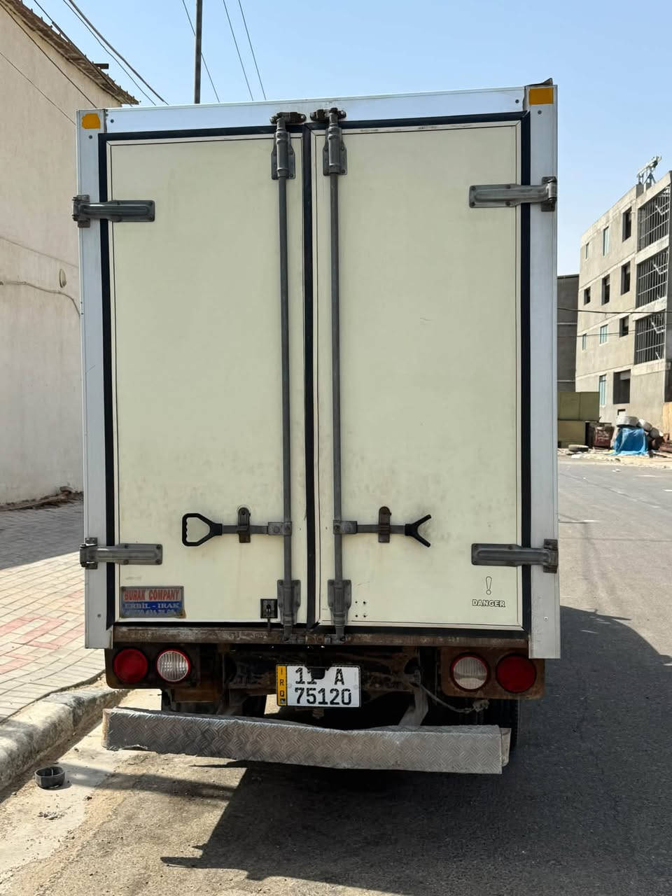 السلام عليكم
كيا فحل براد محرك 4000 مفتوح موديل 2011 ماشية 160 الف
سنوية لل 2029 رقم بغداد مشروع وطني تحويل ثاني يوم 
السياره جاهزه نقصها فقط تصليح تبريد وكشنات بدون صبغ فقط الاضرار الي بالصور
 … مكاني كربلاء  السعر 97 ورقه وبيها مجال للشراي…
للاستفسار ***********
