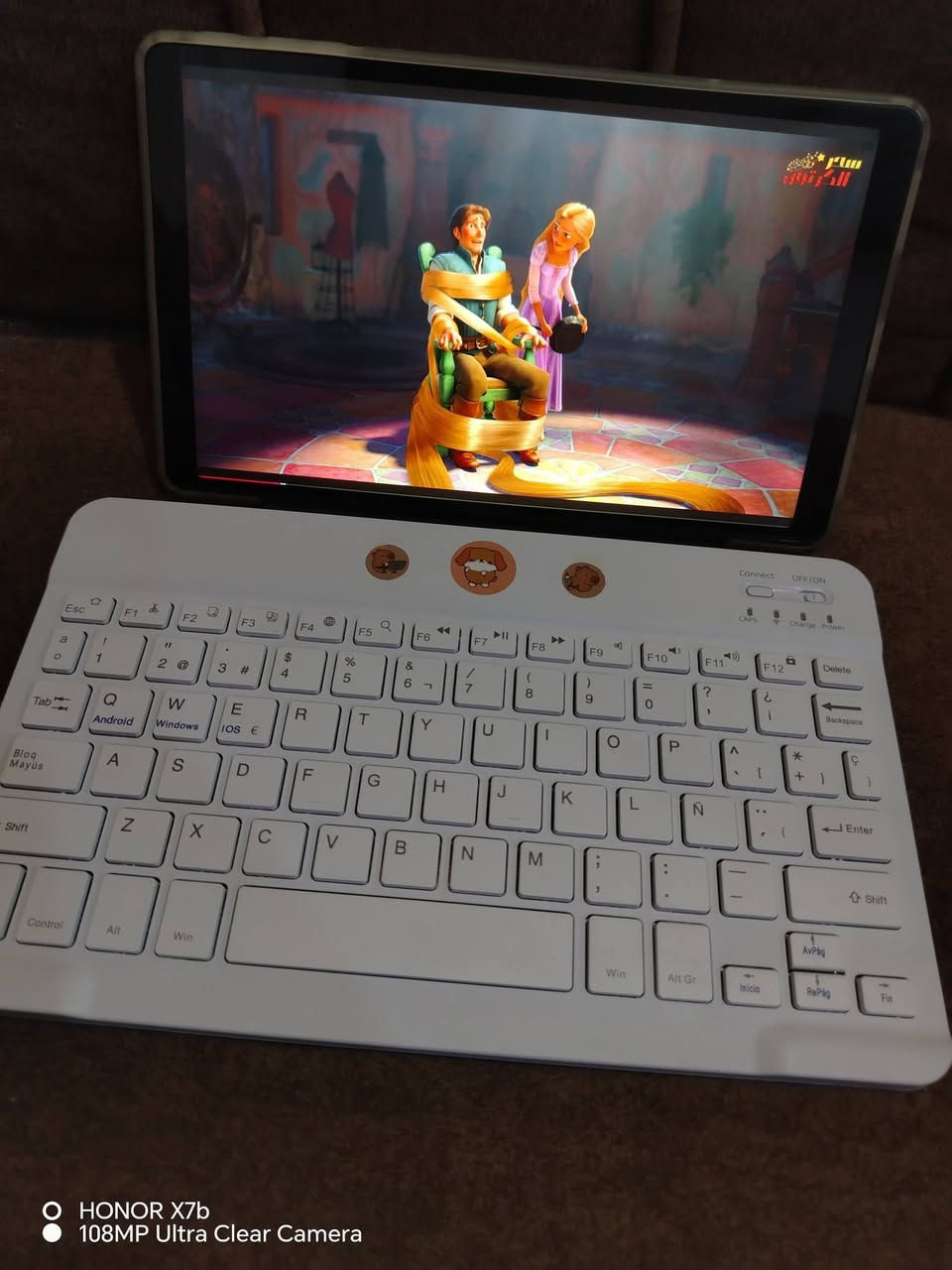 ايباد TECLAST TAB T50 MINI 4G 

شاشه 120 هرتز فول سلاسه
ذاكره 128 والرام 8
دبل سيم جهاز عن التعريف مواصفات كلش ححلوهه مع كامل الملحقات كفر +كيبورد+ قلم شاشه

135 الف وبيه مجال بسيط
*********** واتس

نص مكتوب في الصور:
- HONOR X7b
- 108MP Ultra Clear Camera