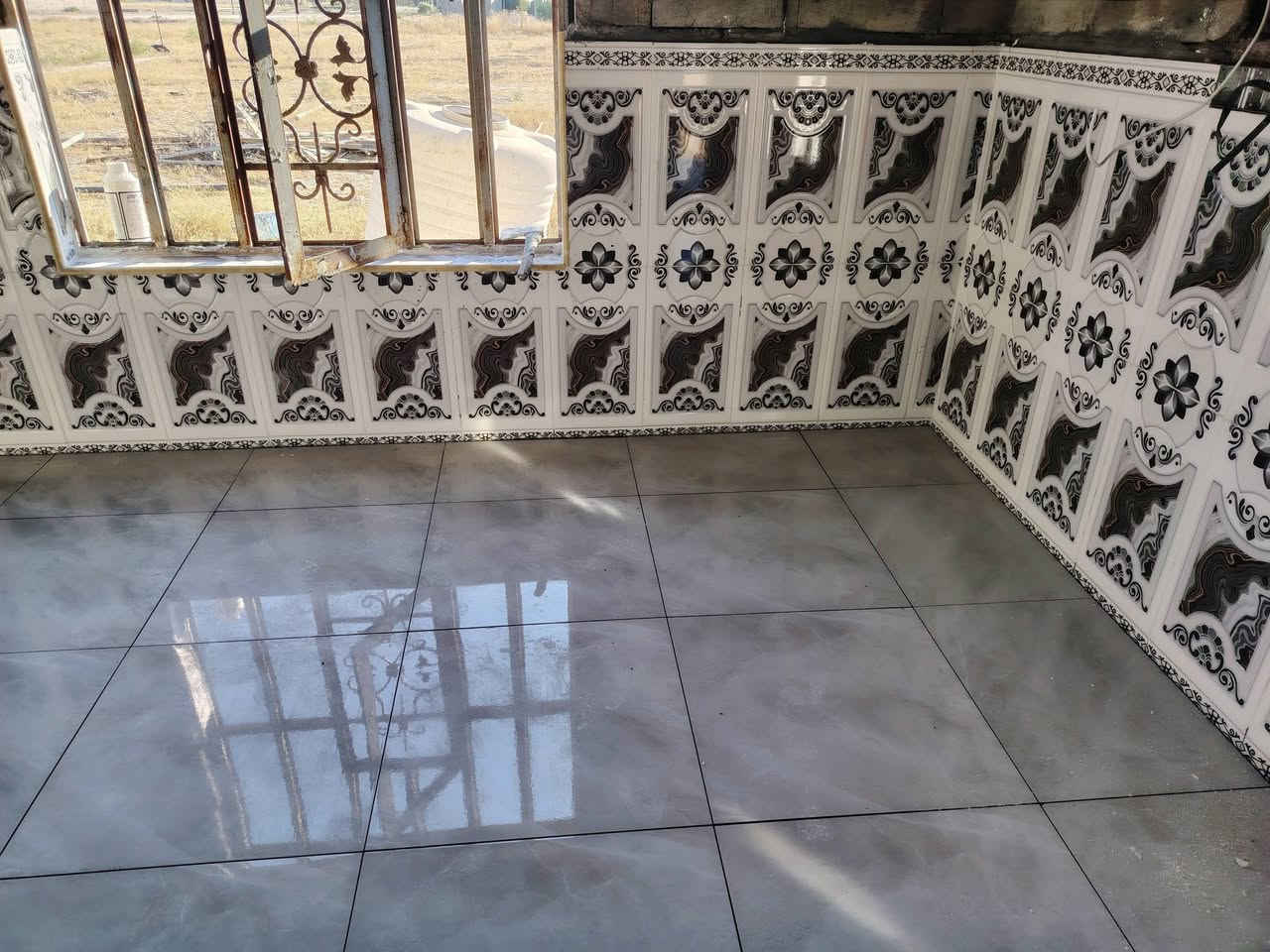 كادر سيراميك • متفرغ حالياً • شغل بليزر