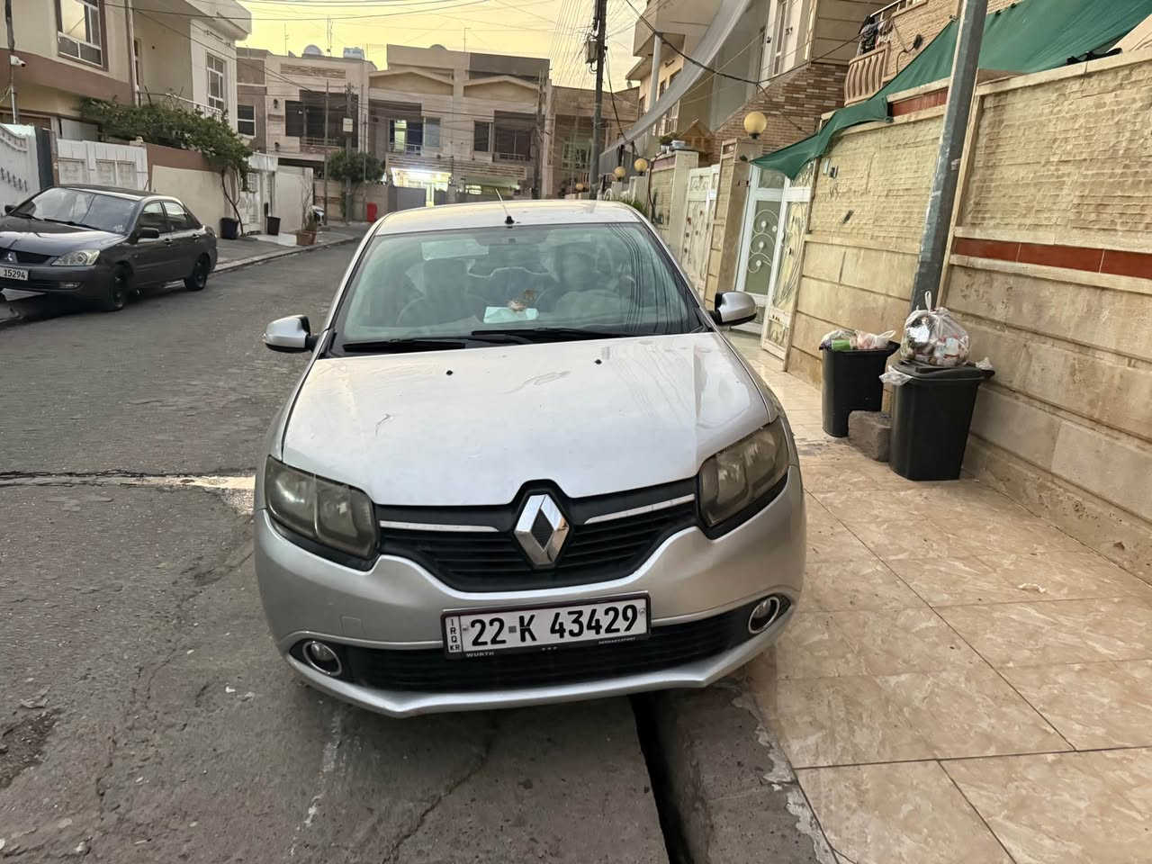 ڕینۆ سایمبۆڵ  مۆدێل 2016 سلڤەر سبوخ عامە لۆ جوانی پشت و پێش کەپس بێ لێدران تەقە و ڕەقەی بەشەرت ٢٥٠ مەسڕوفی نییە    سەنەوی و هەزەی هەمووی نوێیە بەناوی خۆمە

سعر 65 و معامەلە
 گۆڕینەوەش دەکەم بە شتێ بەدڵم بێ

*********** واتساپ ڤایبەر أربيل, العراق
