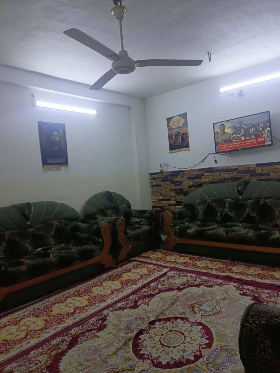 تراث الشرطه الخامسه قرب مدرسه 6كانون الاستفسار على هذا الرقم ***********واتسابالسلام عليكم دار للبيع مساحه 72 واجهه 6نزال 12 يحتوي على صاله وغرفتين نوم ومطبخ و صحيات كامل الموقع
