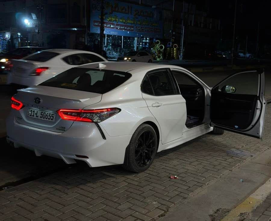 🚗 للبيع: تويوتا كامري هايبرد XSE 2022 فول مواصفات

📍 الموقع: (بغداد المنصور)

🔑 تفاصيل السيارة:

الموديل: 2022
الفئة: XSE فول مواصفات

ماشيه:30 الف 

اللون الخارجي: (ابيض صدفي)
اللون الداخلي: جلد فاخر (اسود مات) 🪑

🔥 المواصفات:• 
فتحه سقف 
مقاعد جلد فاخر 🔥
• تدفئة  للمقاعد الأمامية
• تحكم كهربائي كامل للمقاعد
• نظام تشغيل ذكي بدون مفتاح (Push Start)
• مفتاح ذكي Smart Key
.تحكمات ستيرن جهتين 
.تدفئه ستيرن 
شاشه وسطيه كبيره 
شاشه اعطال كبيره
8 وسائد هوائيه (ايرباك)
اوتو كار بلي /أندرويد اوتو
سماعات JBL
• مثبت سرعة ذكي (Cruise Control)
• حساس أمامي وخلفي
• كاميرا خلفية
• Climate Control منفصل
:::::::::::::::::::::::::::::::::::::::::::::
حادث السياره سطحي بنيد راجع ليوره ومبدل بنيد وجاملغات كلير
لغد شاصي ايرباك راديتر بدنه  كير مكينه كله بلادي ومكفول
.
للاستفسار اكثر 
***********
السعر :200 وبيها مجال بسيط للشراي بغداد, العراق

