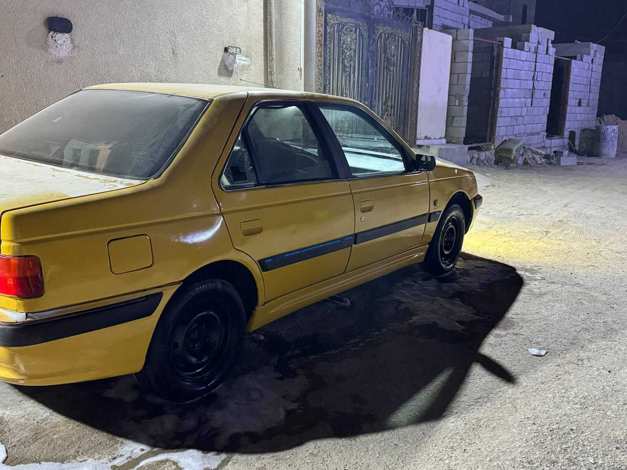 بيجو بارص للبيع رقم بصره بسمي السياره مصبوغه عام عدا بنيد وجنطه سياره جاهزه مكينه كير تبريد حداديه تايرات دواخل مابيهه نقص عنوان بصره شط العرب فيروزيه  السعر ٣٥

***********
