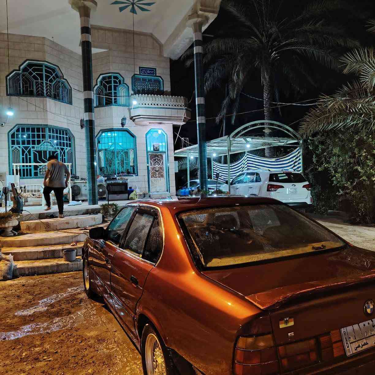 BMW  525I 1991  كير عادي مكينه كير صدر تبريد فول للاخير صفاحها موسس بيها شلعه تشك الكاع بدون حادث بس شويه غرفتها تعبانه ب37 وبيها مجال بسيط مكاني سماوه 
*********** بي واتساب
