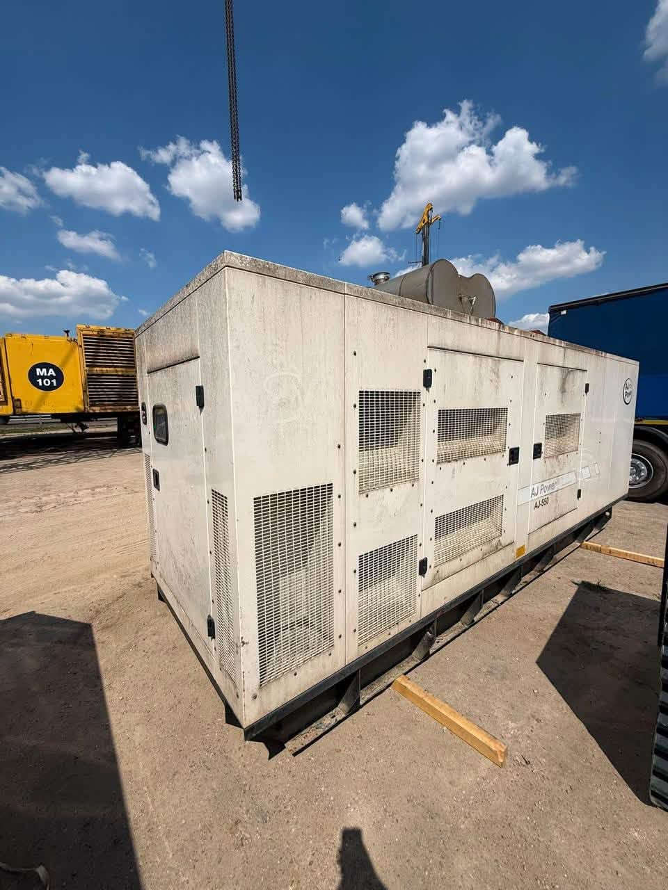 Scania 500 Kva

***********
***********
