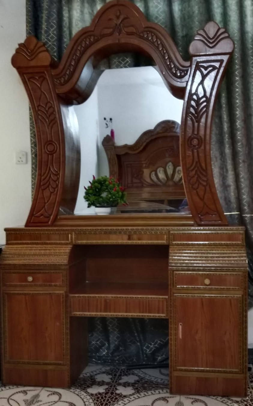 غرفه نوم للبيع جديده ستعمال قليل كربلاء طويريج ***********اتصل عل راقم
