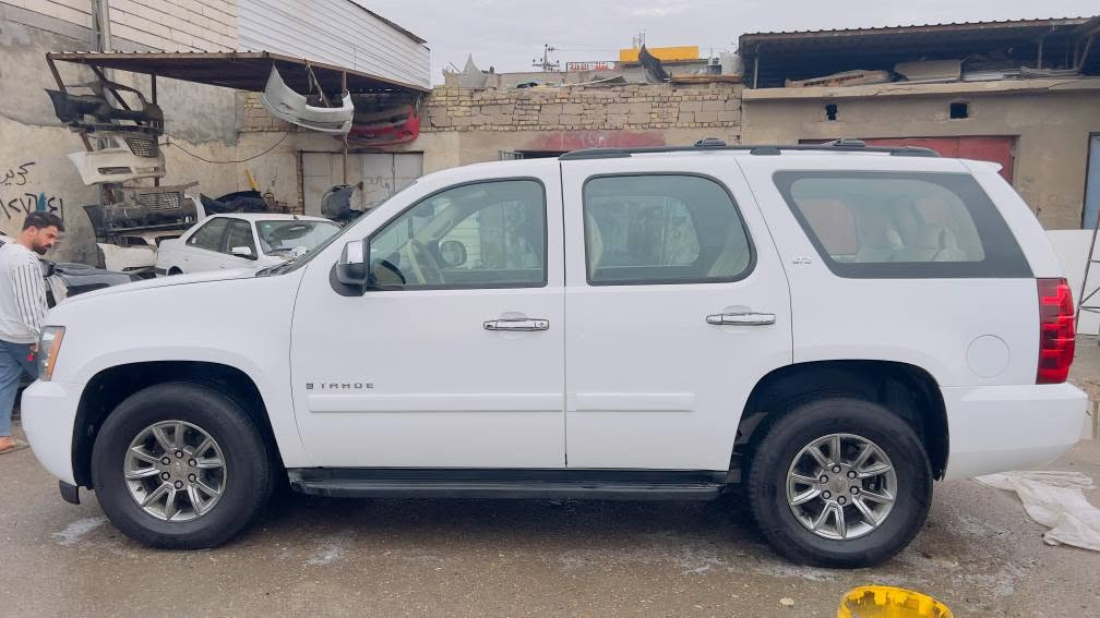 سلام عليكم للبيع تاهو 2007 LTZ  فول 
أربيل منتهيه سنويه
خليجي بيها جاملغ وشويه من البنيد 
مواصفات سياره فتحه سقف 
مرايات شفط 
جنطه كهرباء 
كشنات كهرباء 
تدفئة تبريد بلكشنات
شاشه كبيره 
كامره دواره 
بيع أو مراوس
للاستفسار
*********** البصرة, العراق
