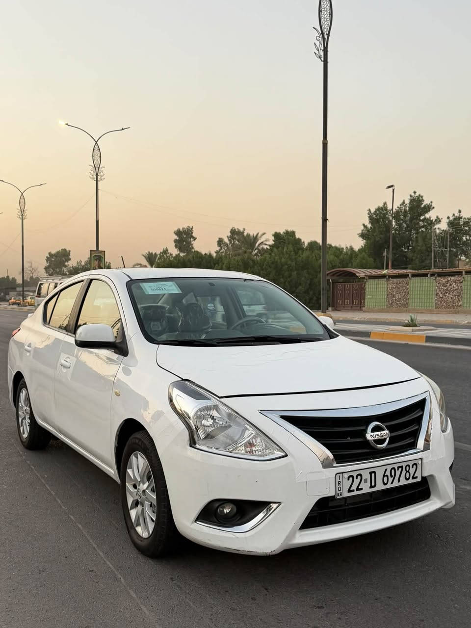 السلام عليكم سني هندي 2021 فول ام البليته الزركه ماشيه 48km السعر ( 104$) مكاني بغداد زيونه *********** 
سياره جديده مكفوله من الضربه والصبغ فقط بارد مكانين صغار ما مبينات تبريد ثلج محرك وكير مكفولات بيها منضومه مال غاز 
سياره جاهزه اربعه جام كهرباء تحكمات ستيرن قطعتين تبريد ويل كب الشراي يتصل

