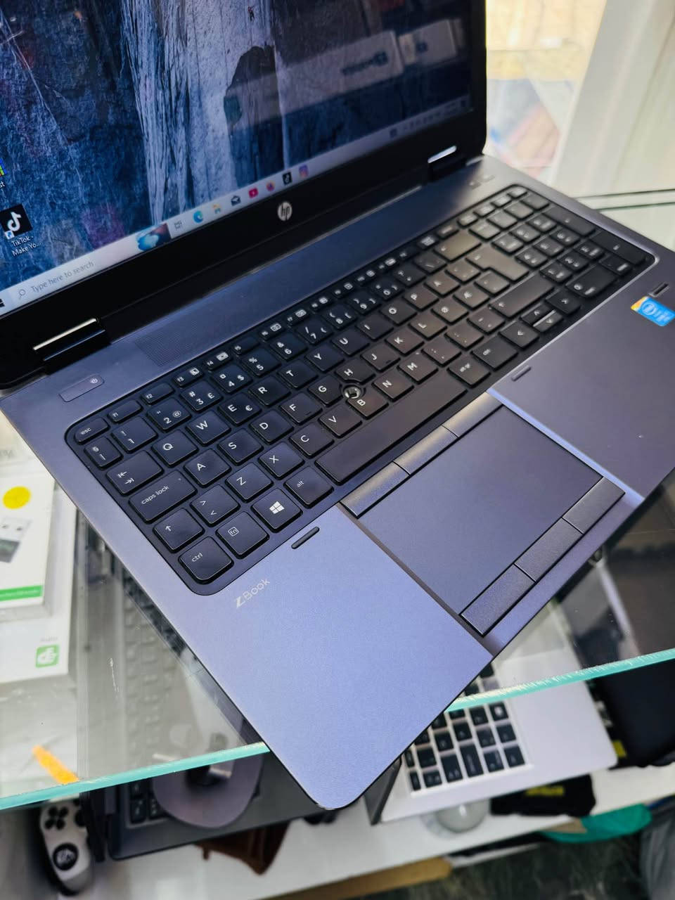 لابتوب وورك ستيشن HP ZBOOK 

CORE I 7 MQ 
RAM 8 GB قابل للتطوير 
كرت شاشه خارجي NVIDIA QUADRO 2 GB ✅
Hard مساحة تخزين كبيرة بحجم 320 كيكا 
شاشه كبيرة بحجم 15.6 
بطارية جديدة تدوم اكثر من ساعتين 

مع الشاحنه الاصلية ✅

موصل الزهور 
*********** أربيل, العراق
