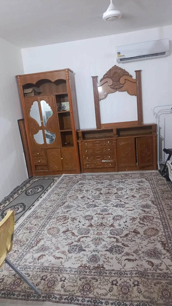 بيت للبيع حي السيدة زينب طابقين بناء حديث 140 متر 5 غرف بيت جاهز فقط غرفتين يحتاجن بياض 
السعر 180 مليون وبي مجال مطلوب اسكان 40 مليون تسديد 200 الف بالشهر 
***********

نص مكتوب في الصور:
- itel S23 4G