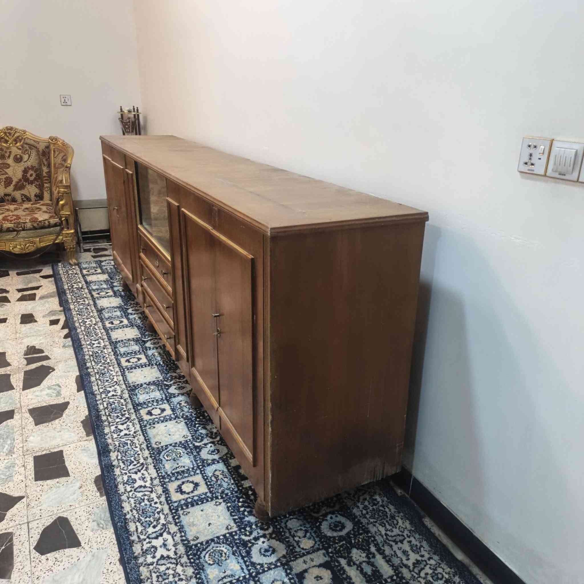 بوفيه • نظيفة • صاج قوية