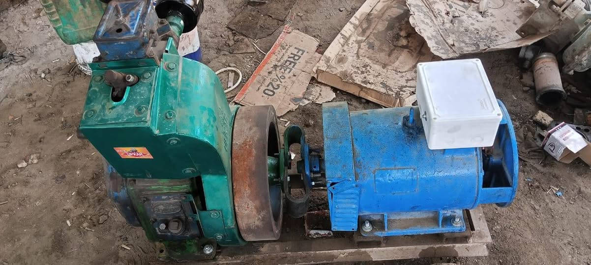 مولد هندي ١٠ حصان راس التوليد ٧ونص كيفي مولده جاهز نظيفه مشروطه ع فحص السعر ٥٥٠ المكان غماس ***********
