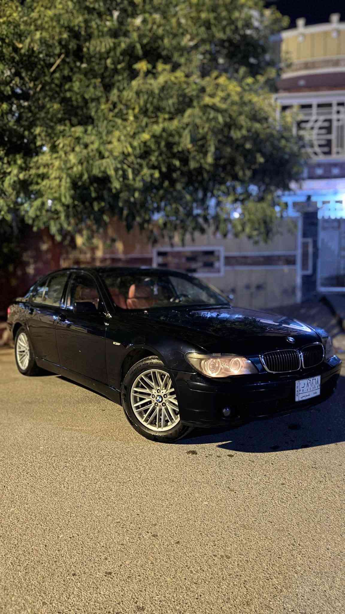 للبيع 
BMW 750i 2006 Individual
طــلــب خــاص وارد يـابـانــي 🇯🇵 
لون نيلي 🔹
ابواب شفط 
صندوق كهرباء 
بردات كهرباء 
ثلاجة وباقي المواصفات المعروفة 
ماشية 130,000Km حقيقي
السيارة صيانتها كلها على ايد الاستاذ عمار بي ام
بيها كلير باليابان 
السعر 13,000$ وبيها مجال 

***********
***********
