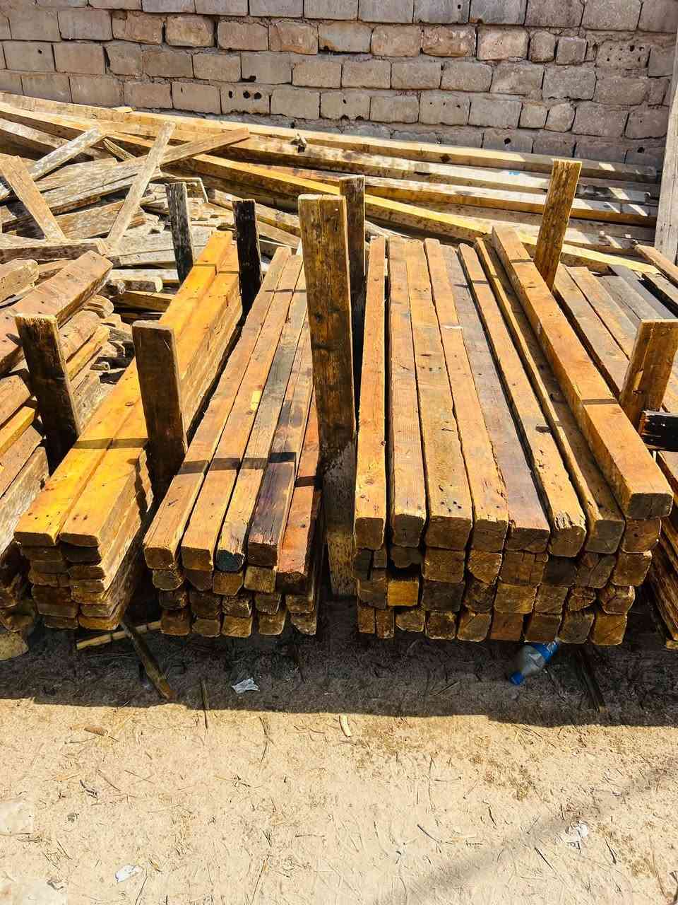 قالب لبيع انج تارس يدك 200 متر نزال سكف السعر مناسب ***********
