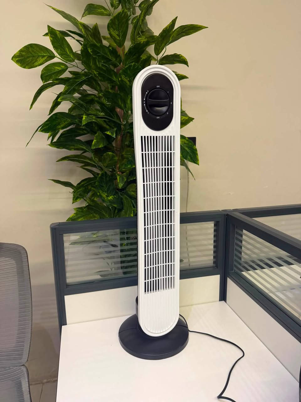 ودّع الحر… واستمتع بالانتعاش!

مع المروحة المكتبية Tower Fan راح تحصل على تبريد قوي بتصميم أنيق يناسب أي غرفة أو مكتب. حجمها النحيف يوفر المساحة، وتشغيلها الهادئ يخليك تستمتع بالهواء المنعش بدون إزعاج

السعر : 40

ملاحظة: المنتج جديد 

التواصل:***********
