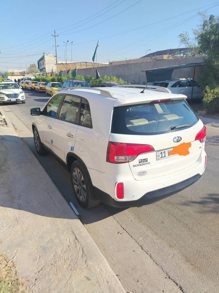 يا الله السلام عليكم
سيارة كيا سورنتو موديل 14 خليجي 
رقم بغداد باسمي 6 سلندر سبعه راكب
مواصفات السياره تحكم السيرين  +1
 2 مري شفط  3. اشاره ترحيب 4
بردات بلادي  5. حساسات امامي وخلفي 6
بيها نظام ايكو 7. بصمه تشغيل + بصمه ابواب +
 بصمه جنطه تبريد 3 قطع / السعر  158
رقم الهاتف *********** بغداد, العراق

نص مكتوب في الصور:
- ٢٥ تموز، ٢٠٢٦ ٦:٥٩ ص