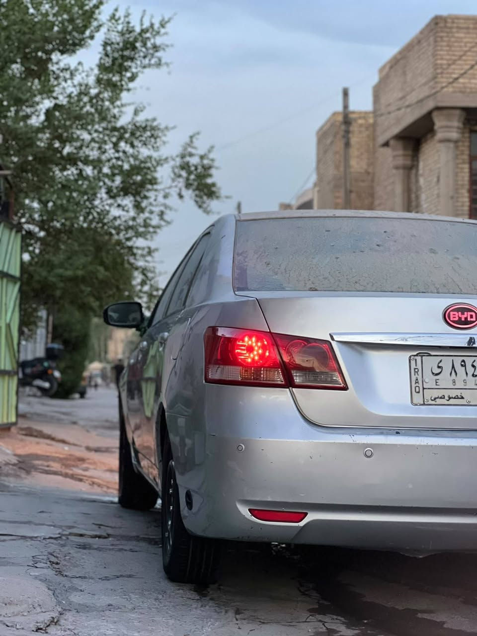 بيوايدي
مكفوله كفاله عامه من الصبغ
حته اهلالات ما معمره كير عادي
محرك تبريد صدر كلج كله نضيف
اباسمي مراوس فقط مابيع ماشيه ١٣٣ حقيقي
***********
