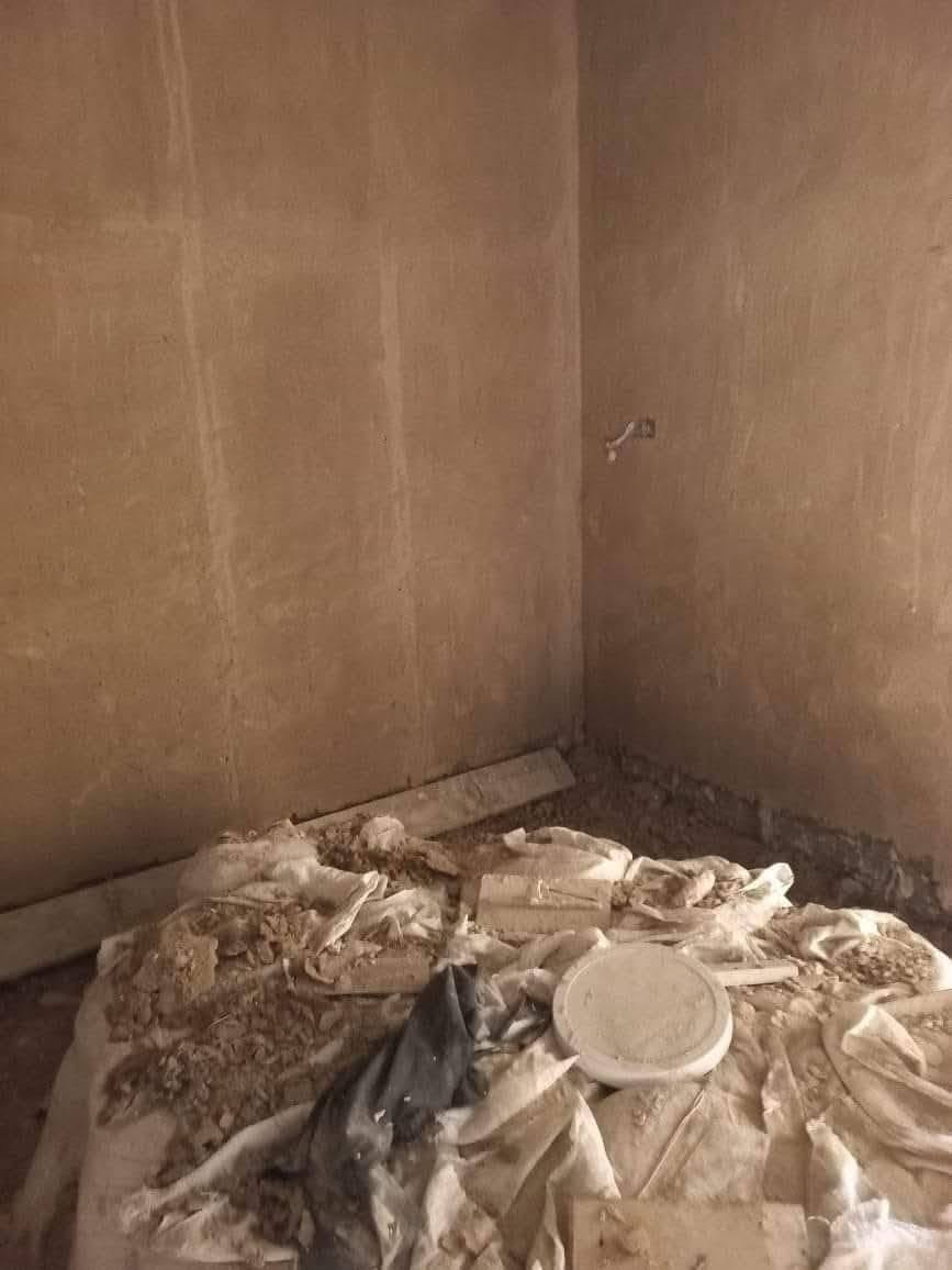 كادر بياض جص وبورك شغل درجه اولى بغداد ***********
